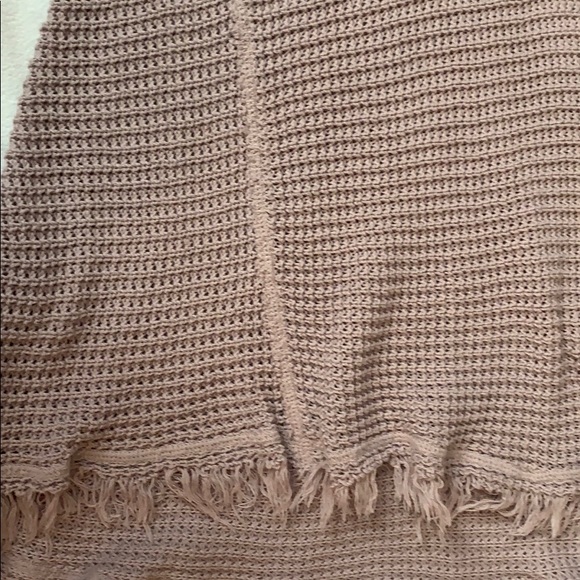 Blush pink sweater - Picture 3 of 3